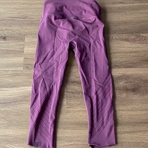 Vintage Lulu lemon capri leggings